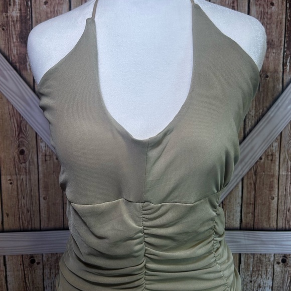 For ever 21 Stylish Halter Dress in Beige/green mini Dress size M (I) - Picture 7 of 11